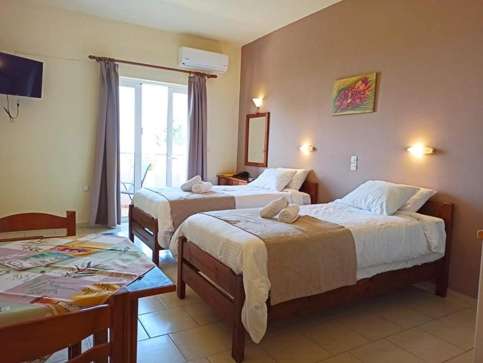 Hotel Mary Платаньяс Экстерьер фото